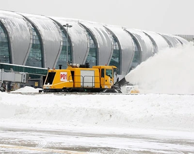 airport sweepers to remove mechanically