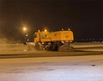 Runway Snow Removal at Airports Runway Snow Removal at Airports