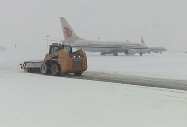 De-icing and snow melting for airport runways