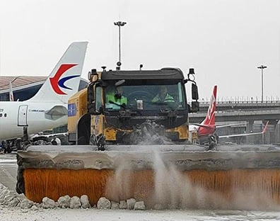 Snow removal on airport runways Snow removal on airport runways