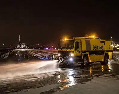 Airport Runway Solid Potassium Acetate Helps Reduce Ice Accumulation Risks