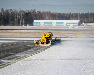 Deicing Liquid Potassium Acetate: Essential for High-Traffic Areas