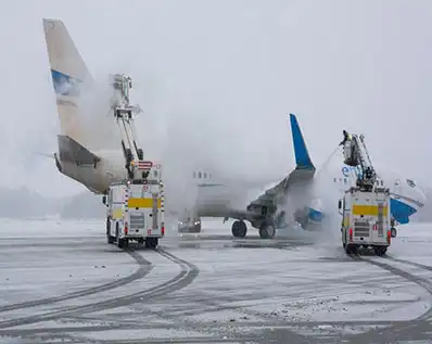 What are the Best Potassium Acetate Snow Melting Liquid Products for Airport Runway Maintenance?