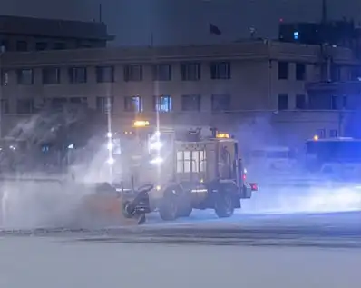 Deicing Solid Potassium Acetate for Efficient Ice Control