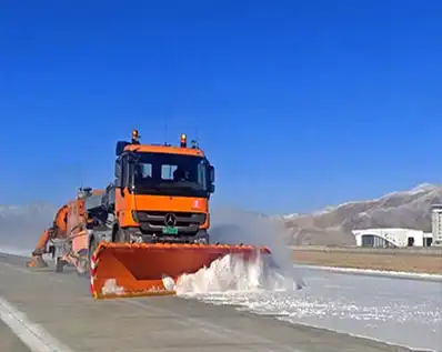 Which Suppliers Offer Professional-Grade Potassium Acetate Snow Melting Products for Municipal Use?