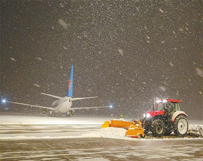 How Airport Runway Solid Potassium Acetate Protects Runway Coatings and Infrastructure