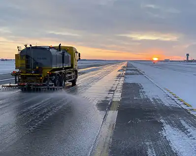 Optimizing Potassium Acetate Use in Large-Scale Runway Deicing